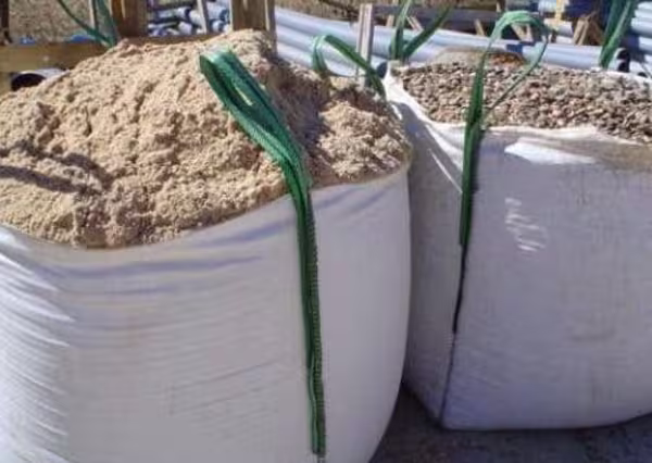 Recogida de sacas de runa en Tarragona Saques Ortiga