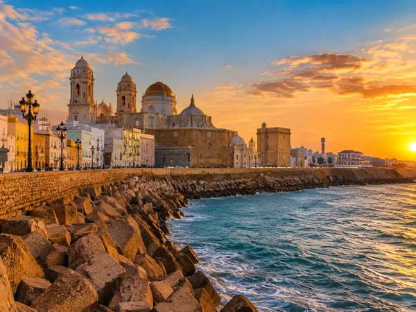 Directorio de empresas de Cádiz: guía de negocios y comercios